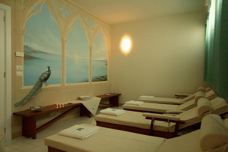 Hotel Resort Portoselvaggio ซันตีซิโดโร ภายนอก รูปภาพ